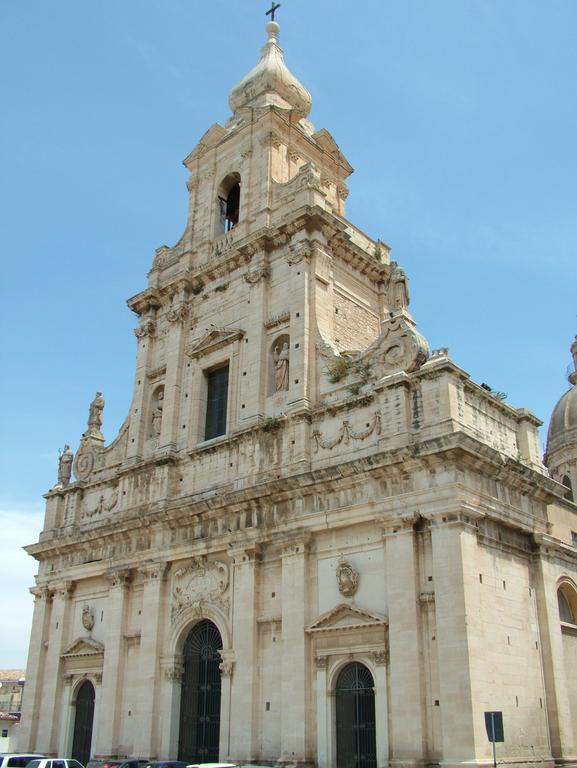 Mary Affittacamere Comiso Exterior photo